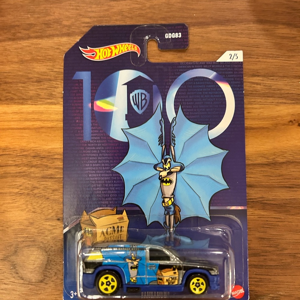 Hot Wheels Cars, Looney Tunes Mash-Up Vehicle, 1:64 Scale Die-Cast